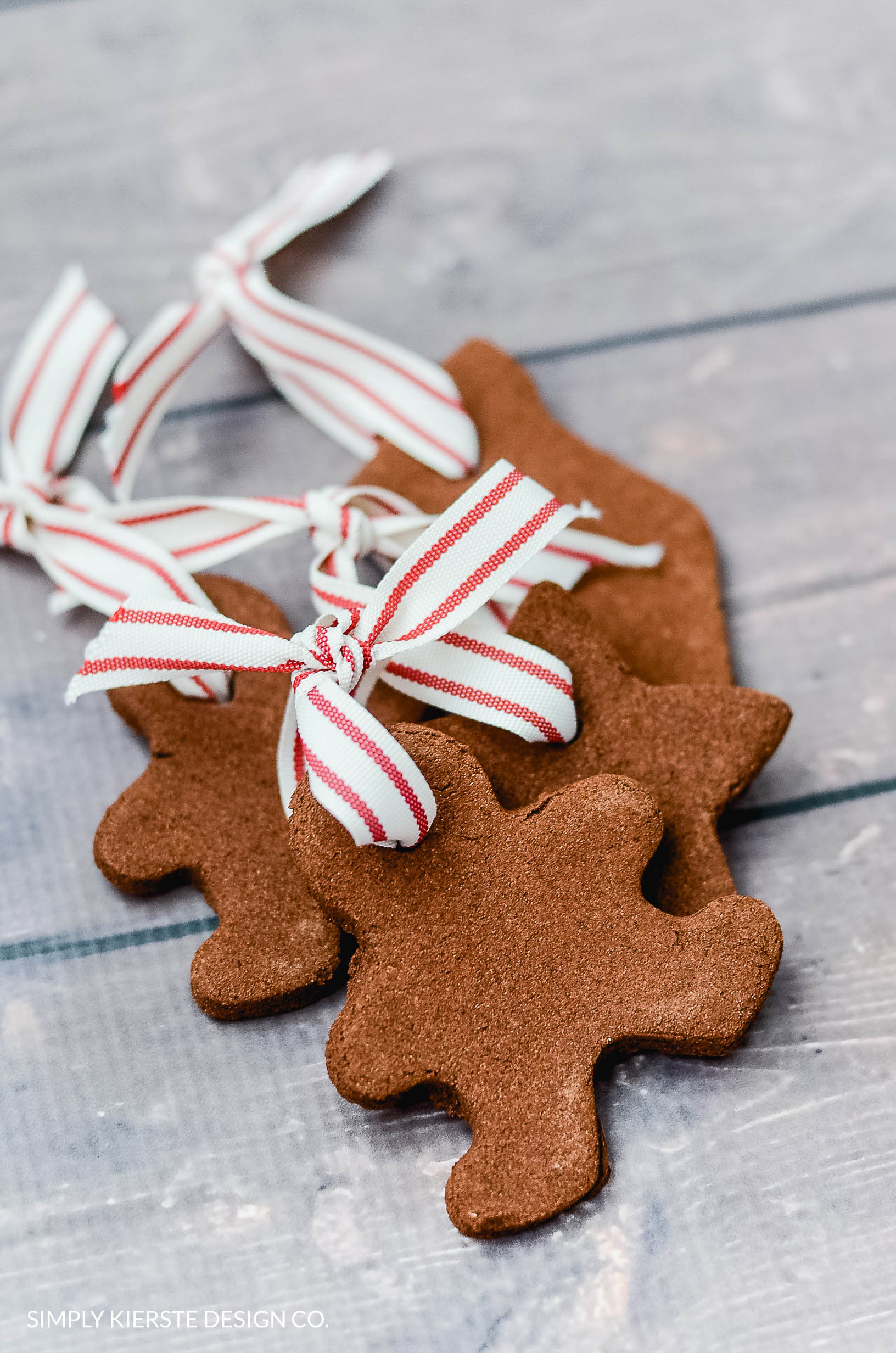 Easy Handmade Cinnamon Ornaments | Christmas Ornaments | oldsaltfarm.com #handmadeornaments #diyornaments #easychristmasideas