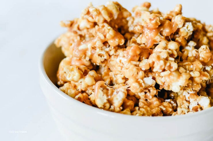 The Best Chewy Caramel Popcorn 