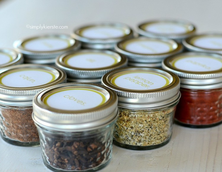 Mason Jar Spice Containers | oldsaltfarm.com