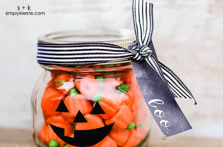 Halloween Mason Jar Gift Idea Jack-o-Lantern