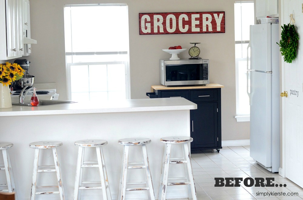 Kitchen Stools Makeover with Glidden: BEFORE