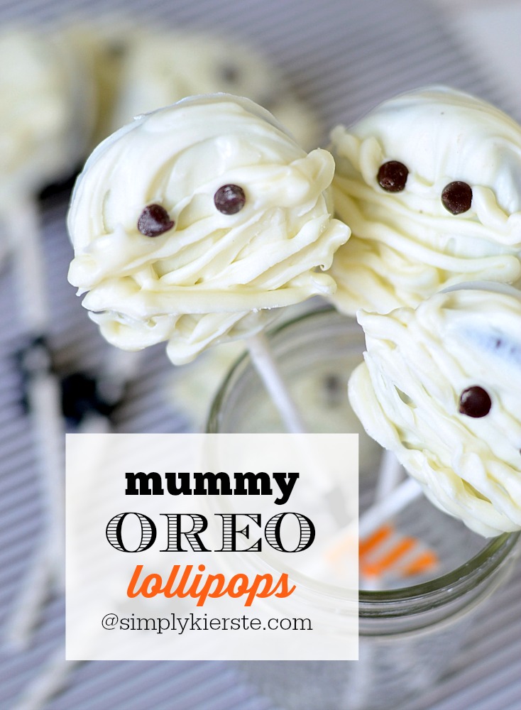 Mummy Oreo Lollipops