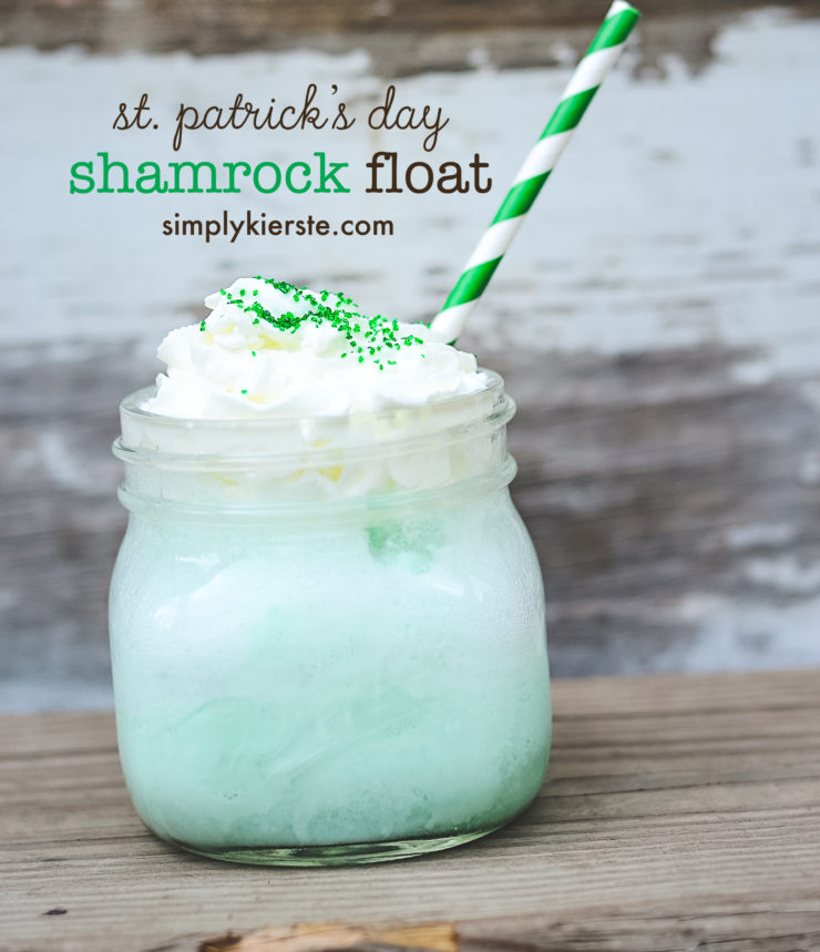 St. Patrick's Day Shamrock Float | oldsaltfarm.com