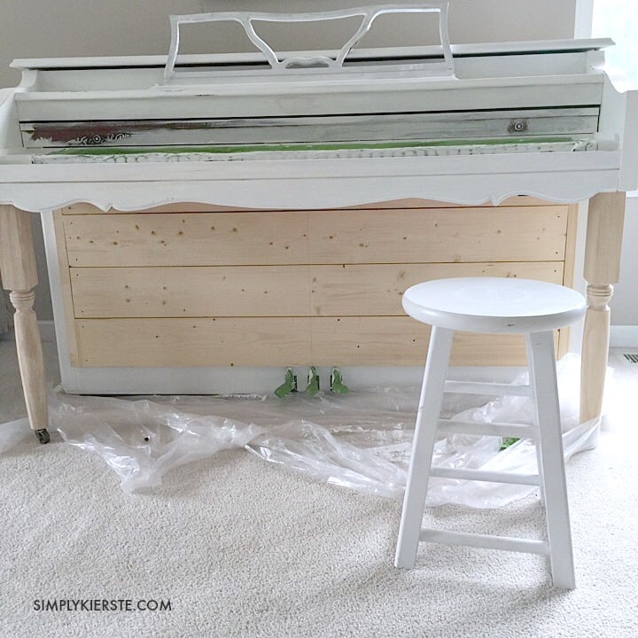 How to plank a piano & a chalk paint piano makeover | oldsaltfarm.com