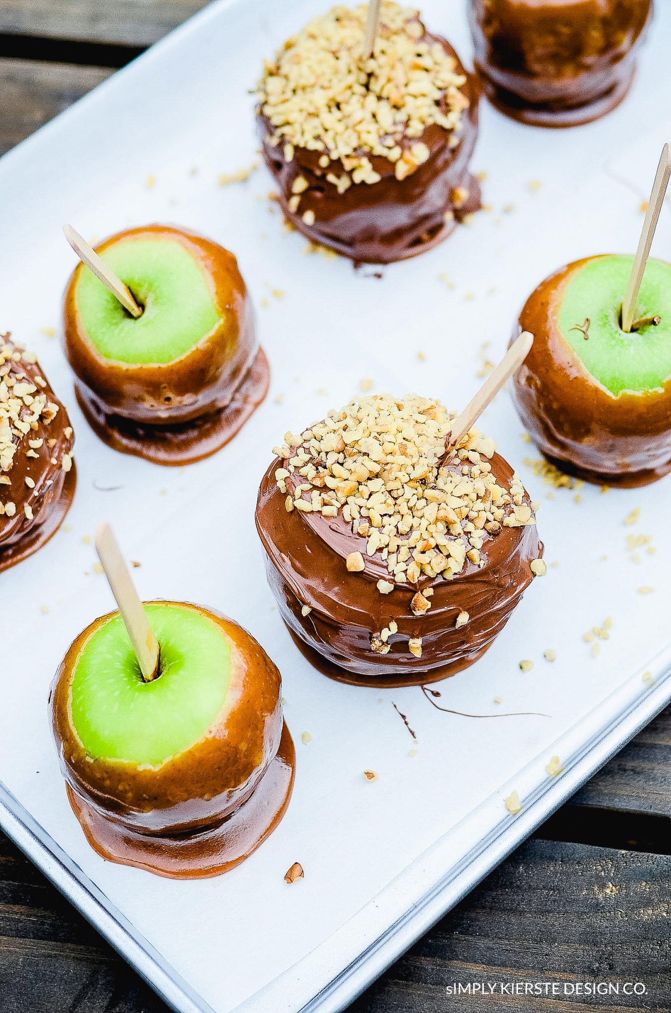 How to Make Perfect Caramel Apples: Recipe,Tips & Tricks