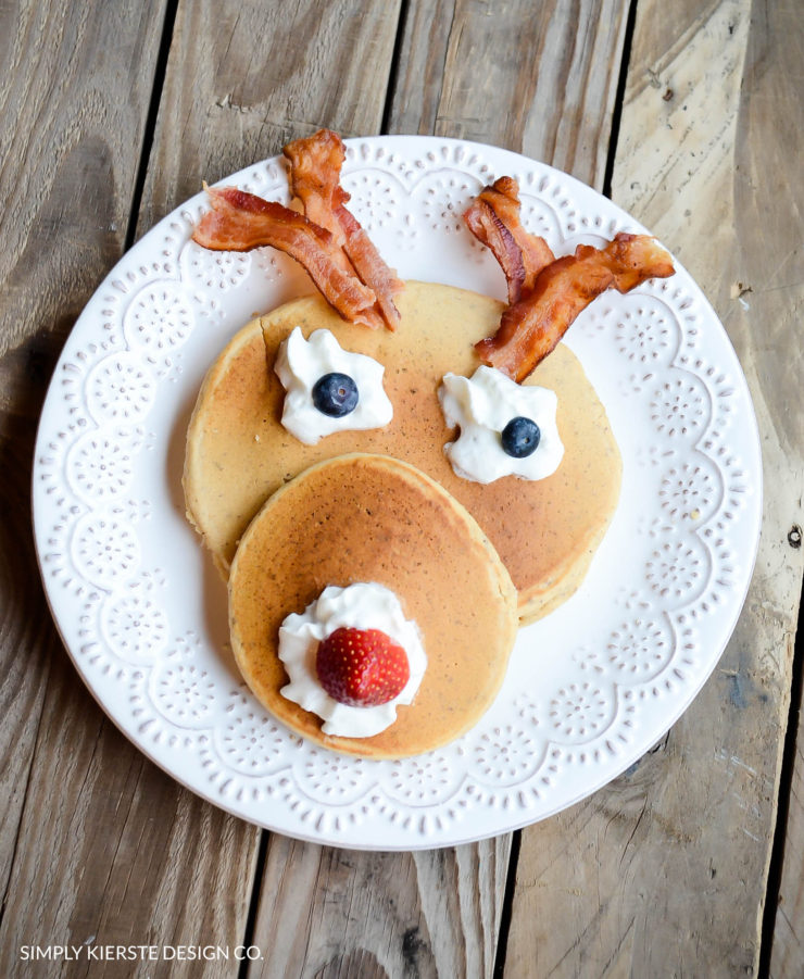Reindeer Pancakes | Christmas Breakfast | oldsaltfarm.com #christmasbreakfast #holidaybreakfast #holidayrecipes