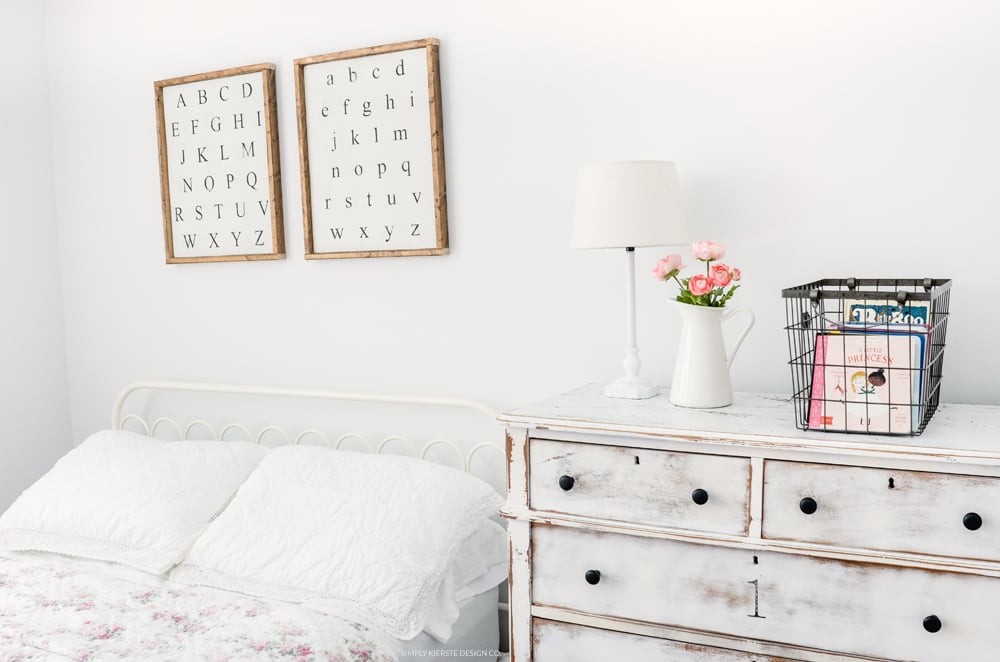Vintage Style Shabby Chic Bedroom