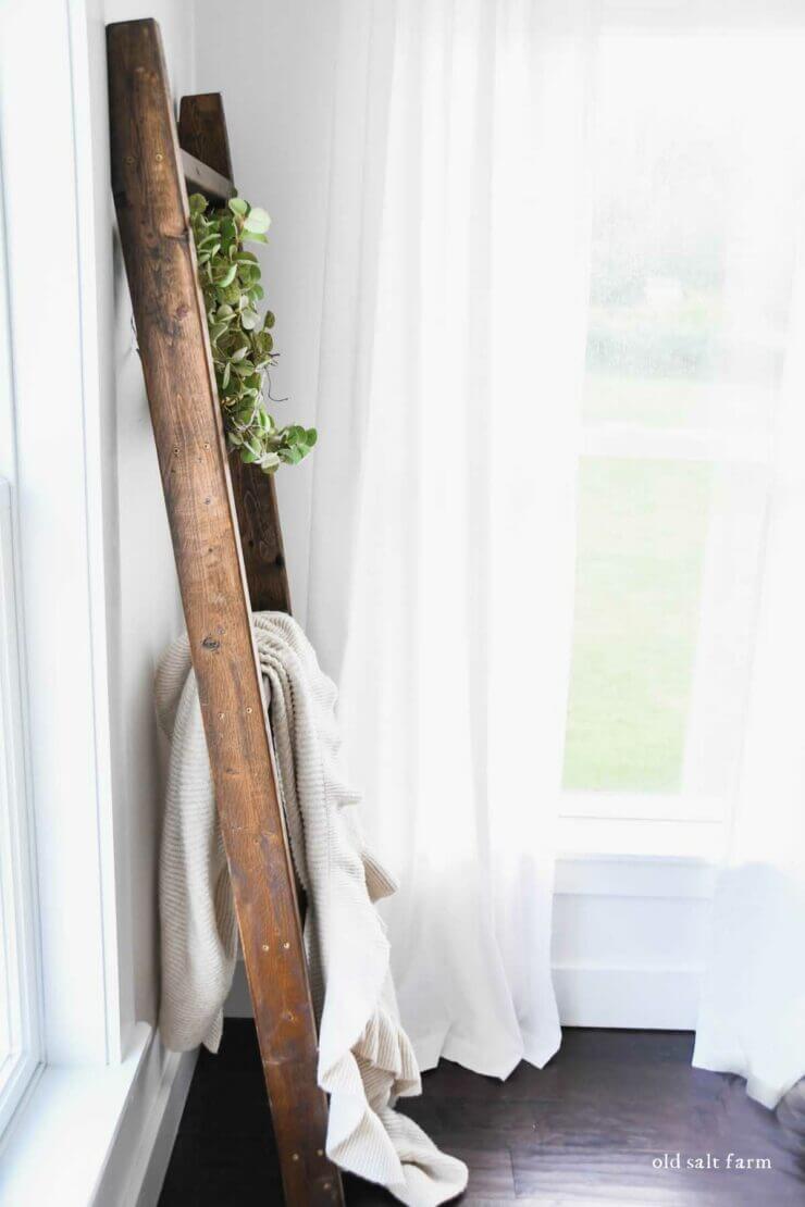 DIY Wooden Blanket Ladder