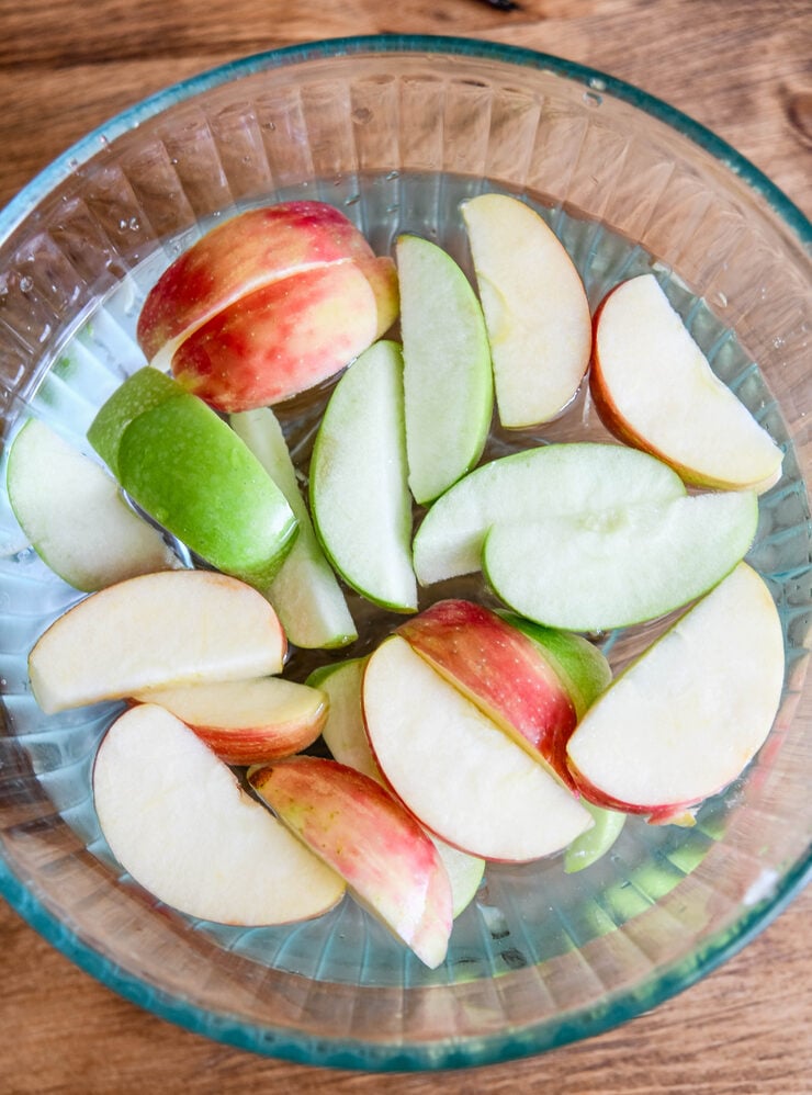 How to avoid brown apples