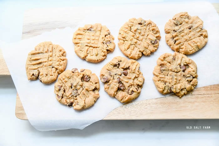 4 Ingredient Peanut Butter Cookies 