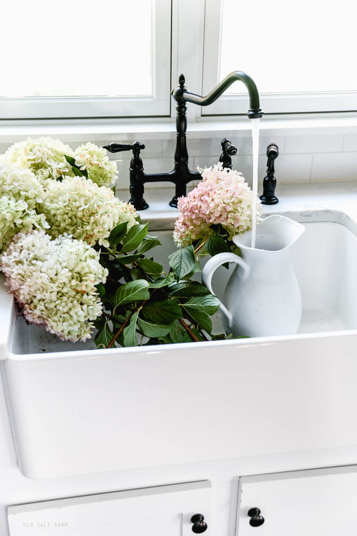 Farmhouse Sink Pros and Cons