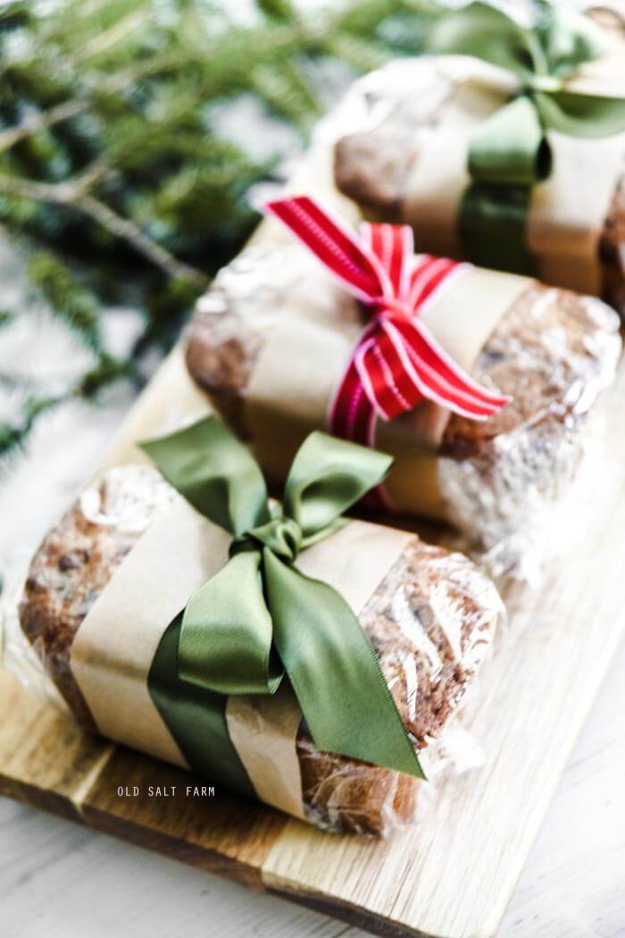How to Wrap Baked Goods for Christmas