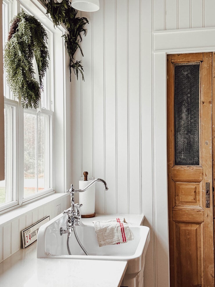 Cottage Christmas Kitchen Old Salt Farm