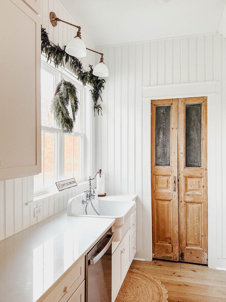 Cottage Christmas Kitchen Old Salt Farm