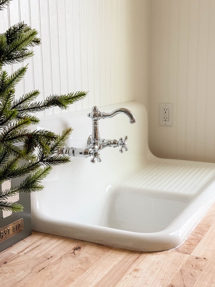 Cottage Christmas Decor Old Salt Farm