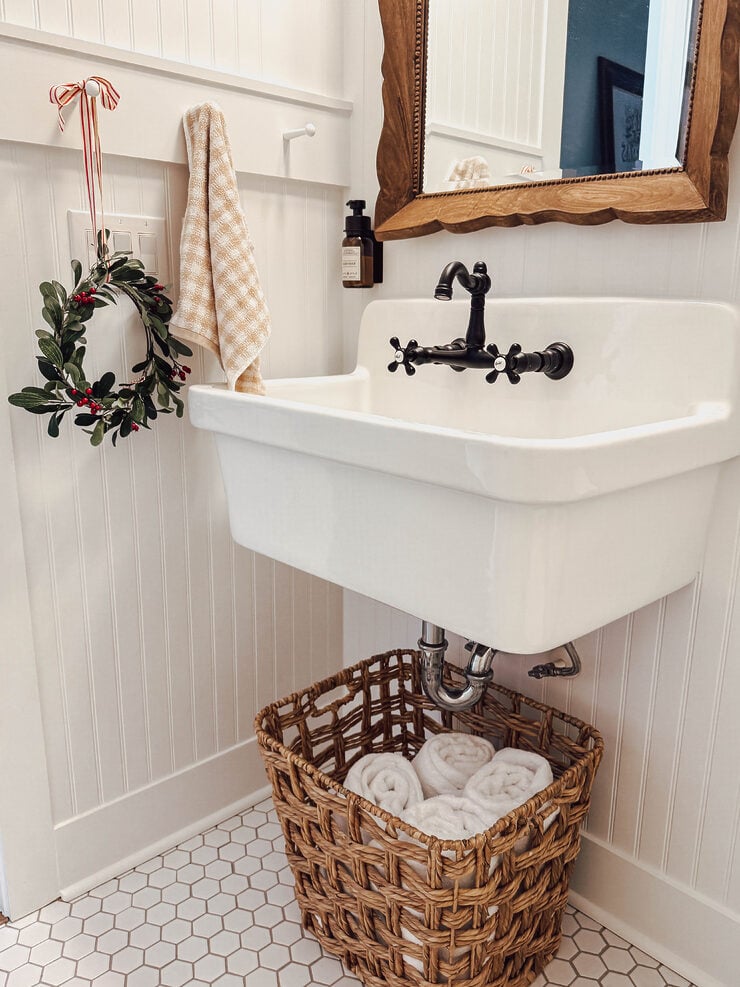 Cottage Christmas Decor Old Salt Farm