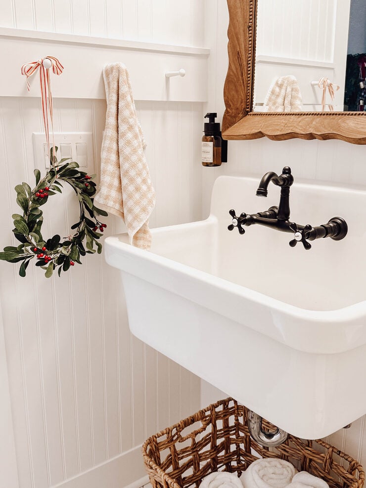 Cottage Christmas Decor Old Salt Farm