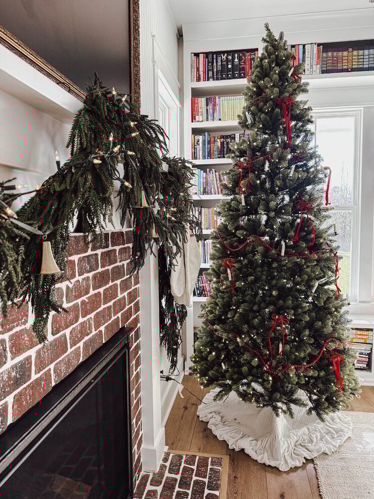Cottage Christmas Library Old Salt Farm