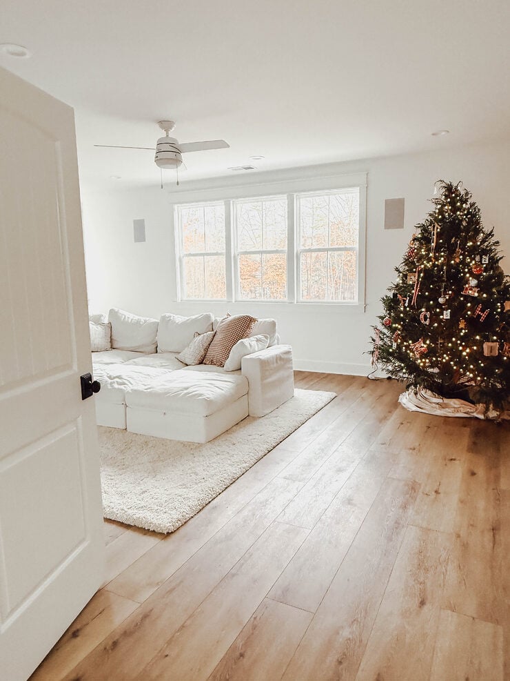 Cottage Farmhouse Christmas Tree