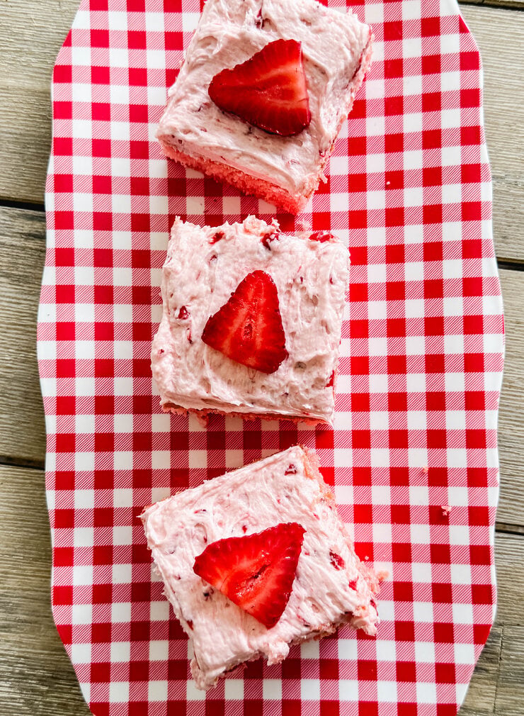 Strawberry Cake with Strawberry Cream Cheese Frosting