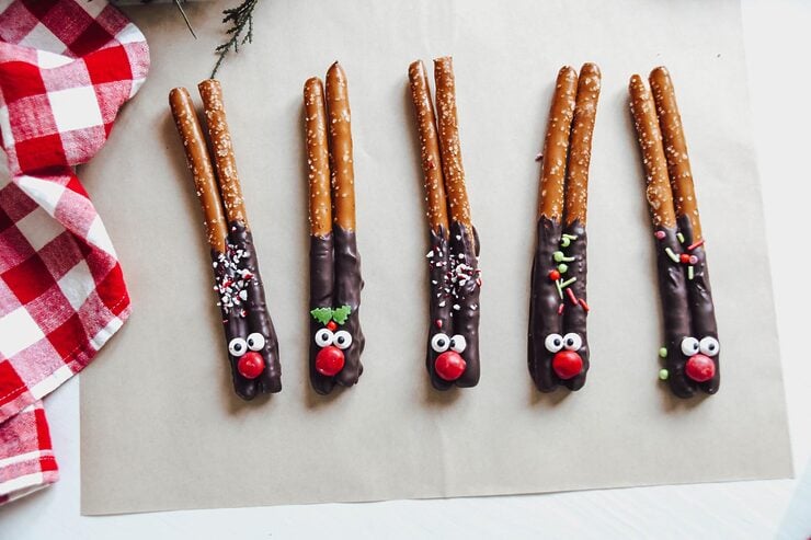 Reindeer Pretzels How to Make